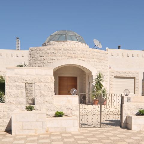 Hanaa Hujorat Residential Villa 